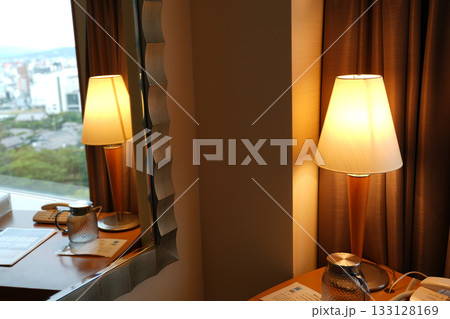 ホテルの客室（照明） 133128169