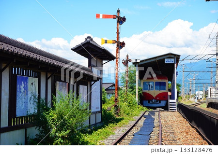 長野電鉄小布施駅「ながでん電車の広場」 133128476