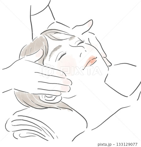フェイスマッサージを受けている若い女性 フェイスマッサージを受けている若い女性 133129077