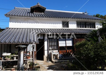 平賀源内の生家と像（香川県さぬき市志度） 133129148