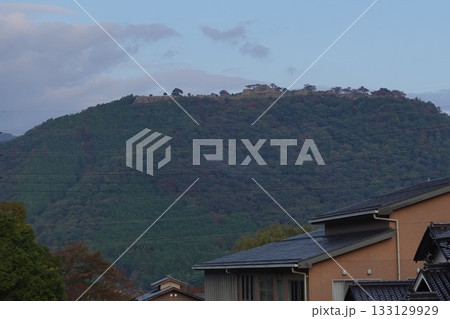 兵庫県竹田地区から望む　竹田城址 7時　11.2025 133129929