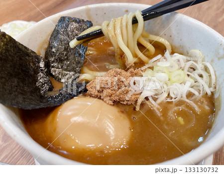濃厚鶏白湯と魚介スープのつけ麺 133130732