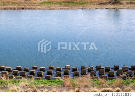 根固ブロックが設置された河川の風景（阿武隈川） 133131830