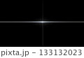暗闇に浮かぶ光の軌跡 133132023