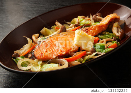 鮭のちゃんちゃん焼き 133132225