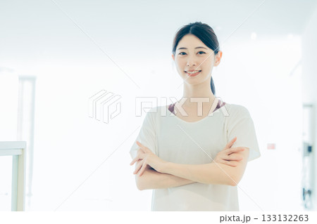 スポーツウェアの女性 133132263