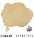 悩みや不満、悲しい気持ちを表現する吹き出し。モヤモヤした気持ちを表すフレーム。 133132665