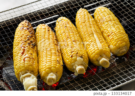 焼きトウモロコシ 焼きトウモロコシ 133134017