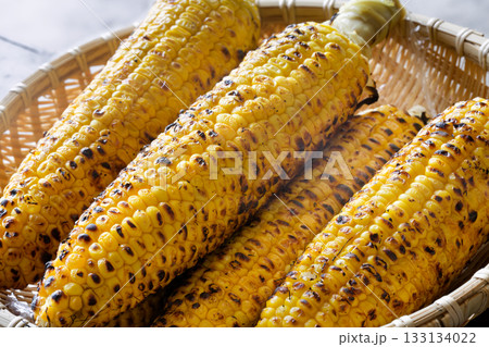 焼きトウモロコシ 焼きトウモロコシ 133134022