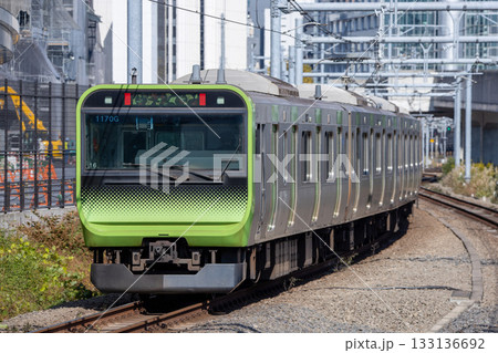 山手線の通勤電車 133136692