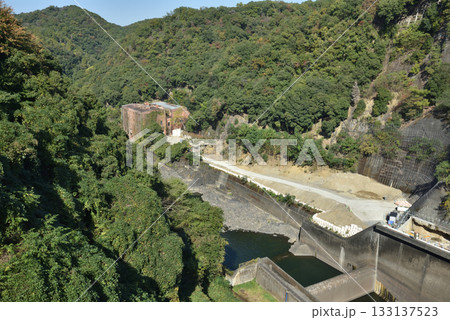 天ヶ瀬ダムから見る風景(京都府宇治市) 天ヶ瀬ダムから見る風景(京都府宇治市) 133137523