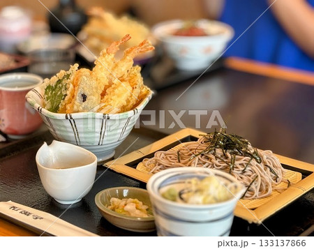 美味しいてんぷら丼とざるそばセット 美味しいてんぷら丼とざるそばセット 133137866