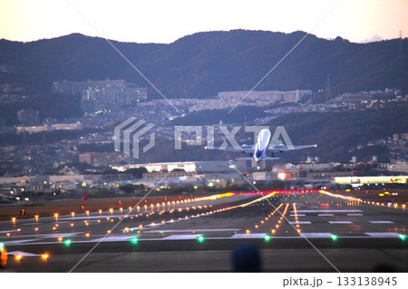 離陸 1512 11 133138945