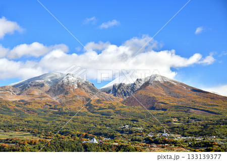 初冠雪の浅間連峰(浅間山、黒斑山)を望む(長野県小諸市)【2025.11】 133139377