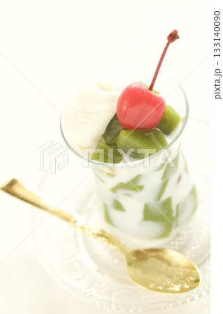抹茶ゼリーとミルク 133140090