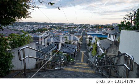 いろは坂通りの耳をすませばの聖地とされる坂道 いろは坂通りの耳をすませばの聖地とされる坂道 133141797
