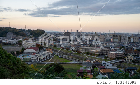 夜景の眺望の良いポイントから見える聖蹟桜ヶ丘や川崎街道沿いの住宅地 133141993