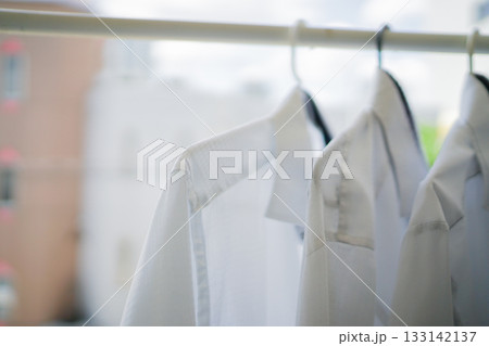 バルコニーの洗濯物 133142137