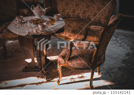 ヴィンテージなティータイムのひととき 133142141