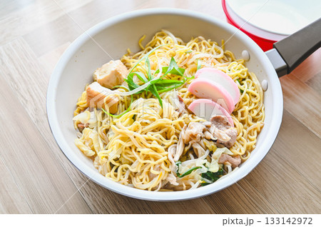 鍋の〆ラーメン 133142972