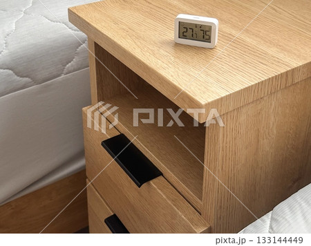 ベッドサイドテーブル ベッドサイドテーブル 133144449