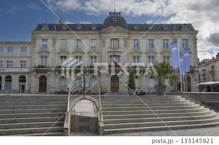 Historical town hall of Mont de Marsan in a sunny afternoon scene 133145921