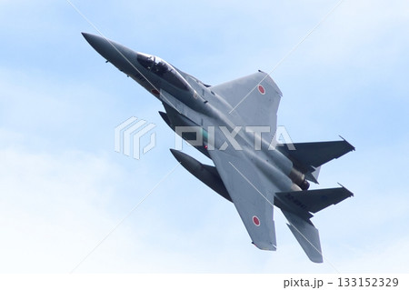 急旋回する戦闘機 急旋回する戦闘機 133152329