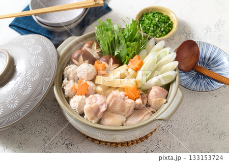鶏鍋 133153724