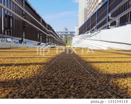 隅田川テラスのスロープ 133154119