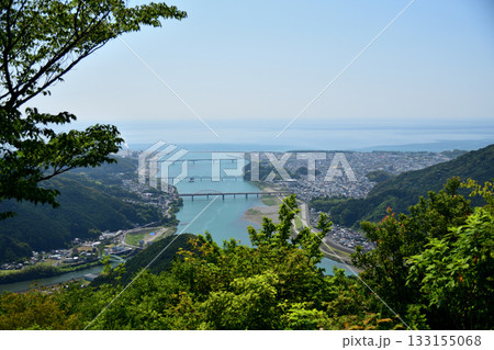 尾子山から熊野川河口を望む　【三重県紀宝町】 133155068