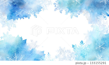 水彩の雪の結晶が広がる冬の横長背景フレーム 133155291