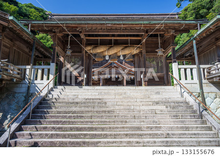 島根 美保神社 神門の風景 133155676