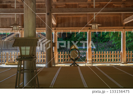 島根 美保神社 拝殿の内部 島根 美保神社 拝殿の内部 133156475
