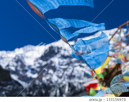 中国雲南省・梅里雪山に靡くタルチョ / Meili Snow Mountains, China 中国雲南省・梅里雪山に靡くタルチョ / Meili Snow Mountains, China 133156978