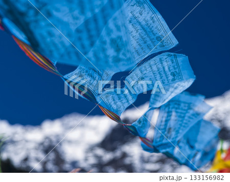 中国雲南省・梅里雪山に靡くタルチョ / Meili Snow Mountains, China 133156982