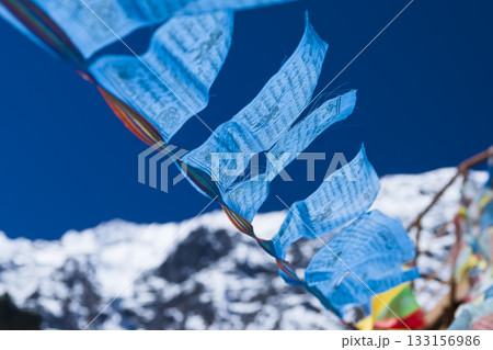 中国雲南省・梅里雪山に靡くタルチョ / Meili Snow Mountains, China 133156986