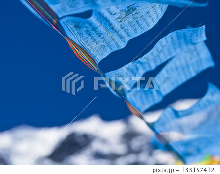 中国雲南省・梅里雪山に靡くタルチョ / Meili Snow Mountains, China 133157412