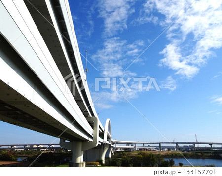 11月の青空 133157701