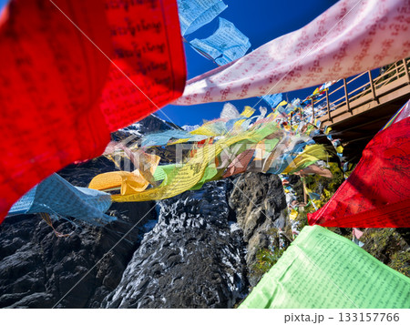 中国雲南省・風に靡くタルチョと梅里雪山・明永氷河 / Meili Snow Mountains 133157766