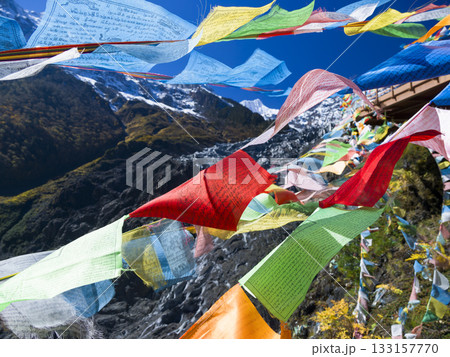 中国雲南省・風に靡くタルチョと梅里雪山・明永氷河 / Meili Snow Mountains 中国雲南省・風に靡くタルチョと梅里雪山・明永氷河 / Meili Snow Mountains 133157770