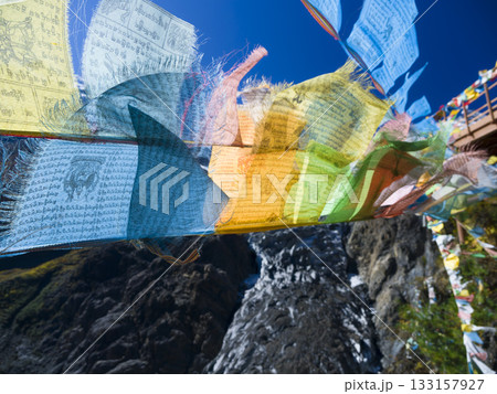 風に靡くタルチョと梅里雪山・明永氷河~中国雲南省迪慶 Meili Snow Mountains 風に靡くタルチョと梅里雪山・明永氷河~中国雲南省迪慶 Meili Snow Mountains 133157927