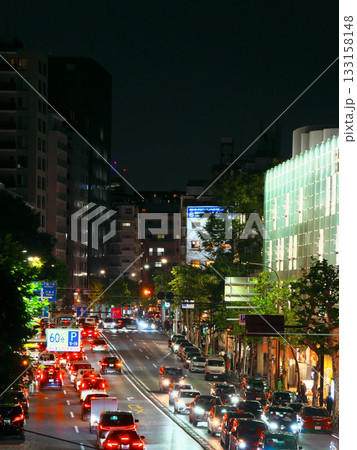 天現寺橋交差点より望む広尾・外苑西通りの夕景 都市景観(2025年10月) 天現寺橋交差点より望む広尾・外苑西通りの夕景 都市景観(2025年10月) 133158148