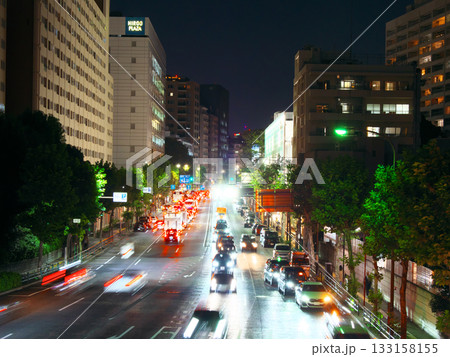 天現寺橋交差点より望む広尾・外苑西通りの夕景 都市景観(2025年10月) 天現寺橋交差点より望む広尾・外苑西通りの夕景 都市景観(2025年10月) 133158155