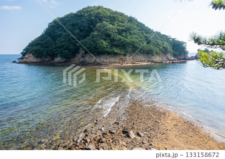 日本の瀬戸内海のとても美しい秋の風景 133158672
