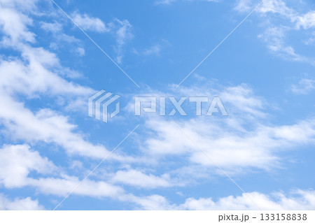 秋の空 青空 空 晴れ 11月 【神奈川県 厚木市】 133158838