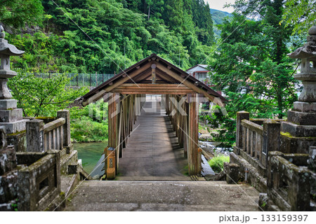 高知県梼原の神幸橋 133159397
