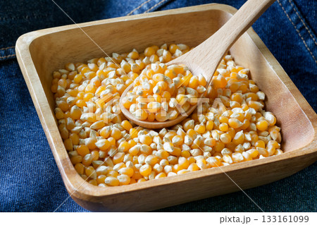 乾燥とうもろこし 133161099