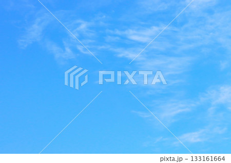 青空と白い雲・背景素材 133161664
