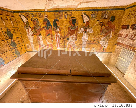 ルクソール・王家の谷　ツタンカーメンの墓室 133161933