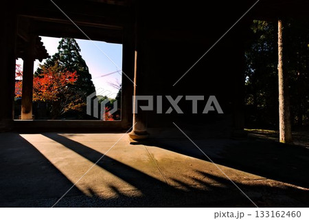山寺の雰囲気 133162460